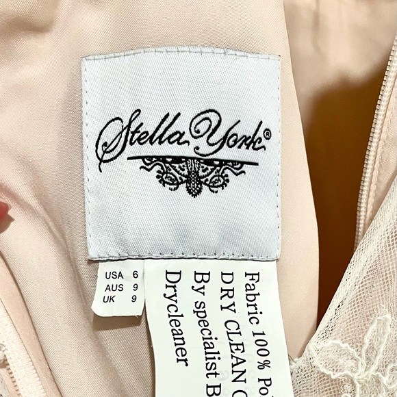 Stella York 6886 Wedding Dress, size 6 US/CAD - Picture 7 of 8